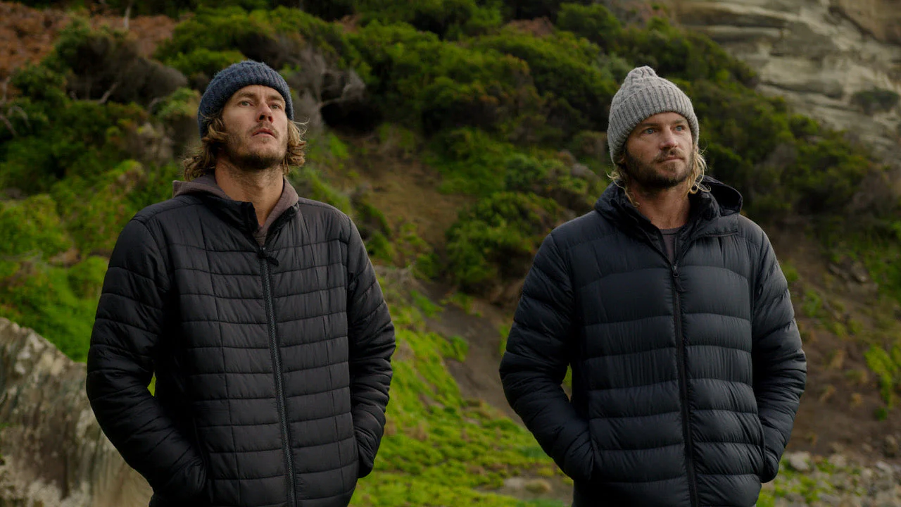 Cable Knit BeanieĀ - Navy - Image 3