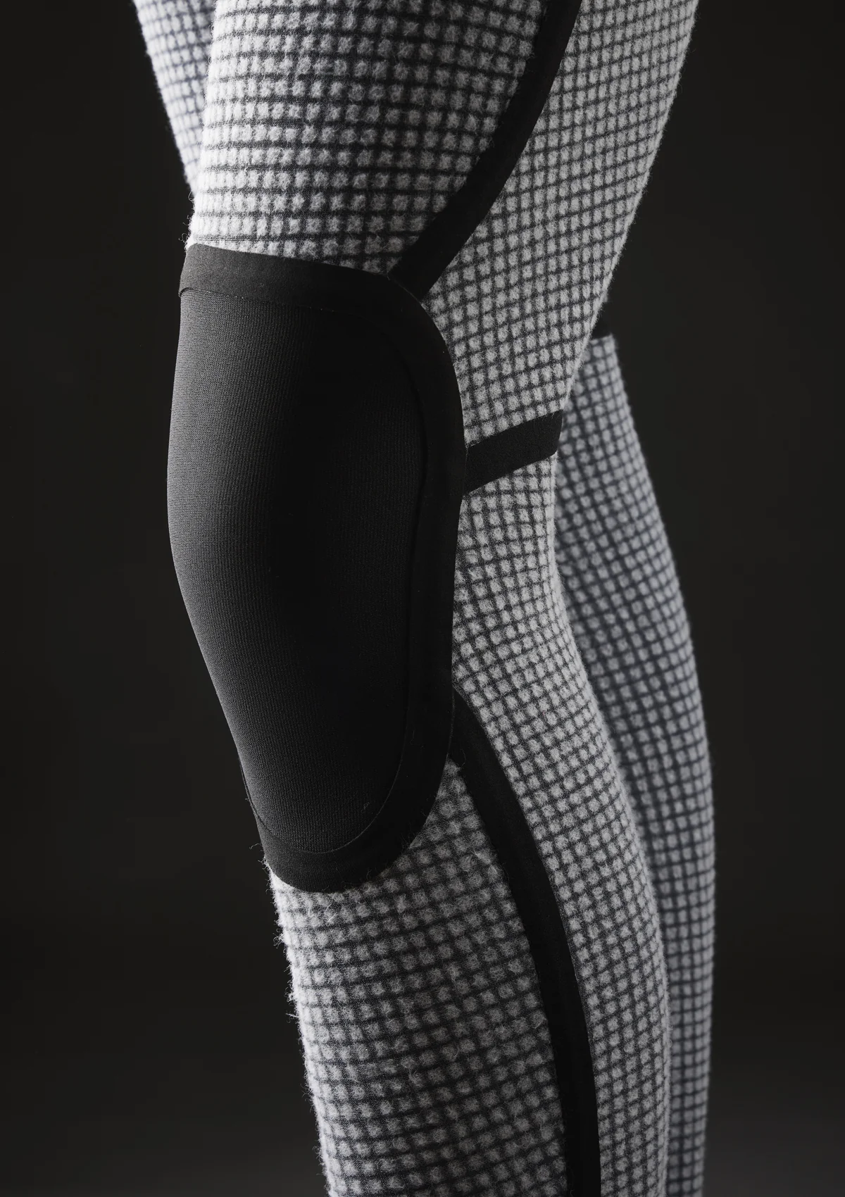 Womens 6/4/3 Hooded Liquid Sealed Thermal Chest Zip Wetsuit - Image 11